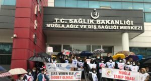 Sağlık Emekçileri Yurdun Dört Bir Yanında Greve Çıktı
