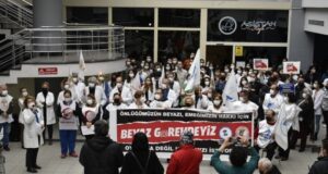 SES DSD Türkiye Meclisi: “Sağlıkta ekip anlayışı” parçalanıyor. Bu kimin işine yarar?