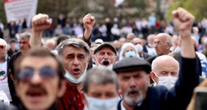 Direniş fitilini emekliler yaktı