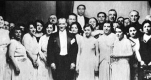 Demokratik, Laik bir Cumhuriyeti kurmak için mücadelemizi sürdüreceğiz.
